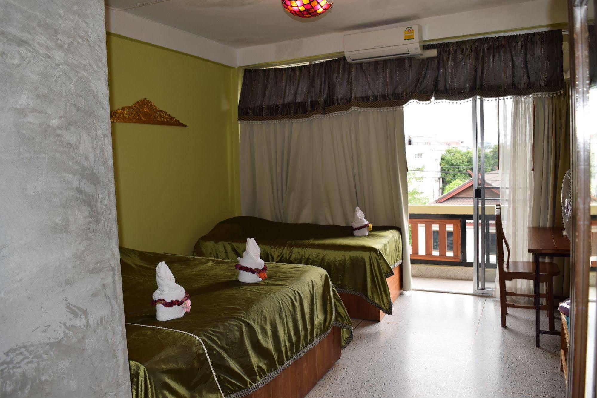 Hotel At Phra Sing Chiang Mai Exterior foto